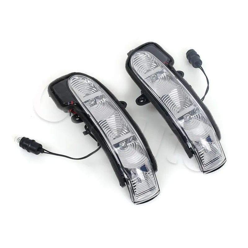 Поворотник зеркало мерседес w203 w211 c180 c200 e200 e270