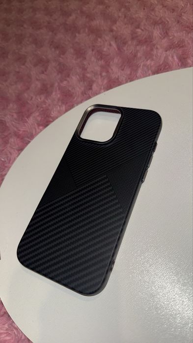 Карбоновий чохол на 16 pro max