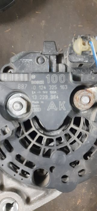 Alternator opel Meriva A 1.6