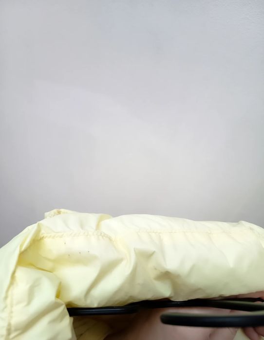 Quispo Amarelo Claro e Curto