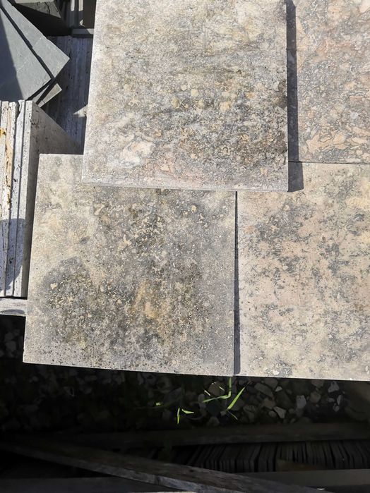 trawertyn czarny  z Iraku. 30x30x1,2 cm