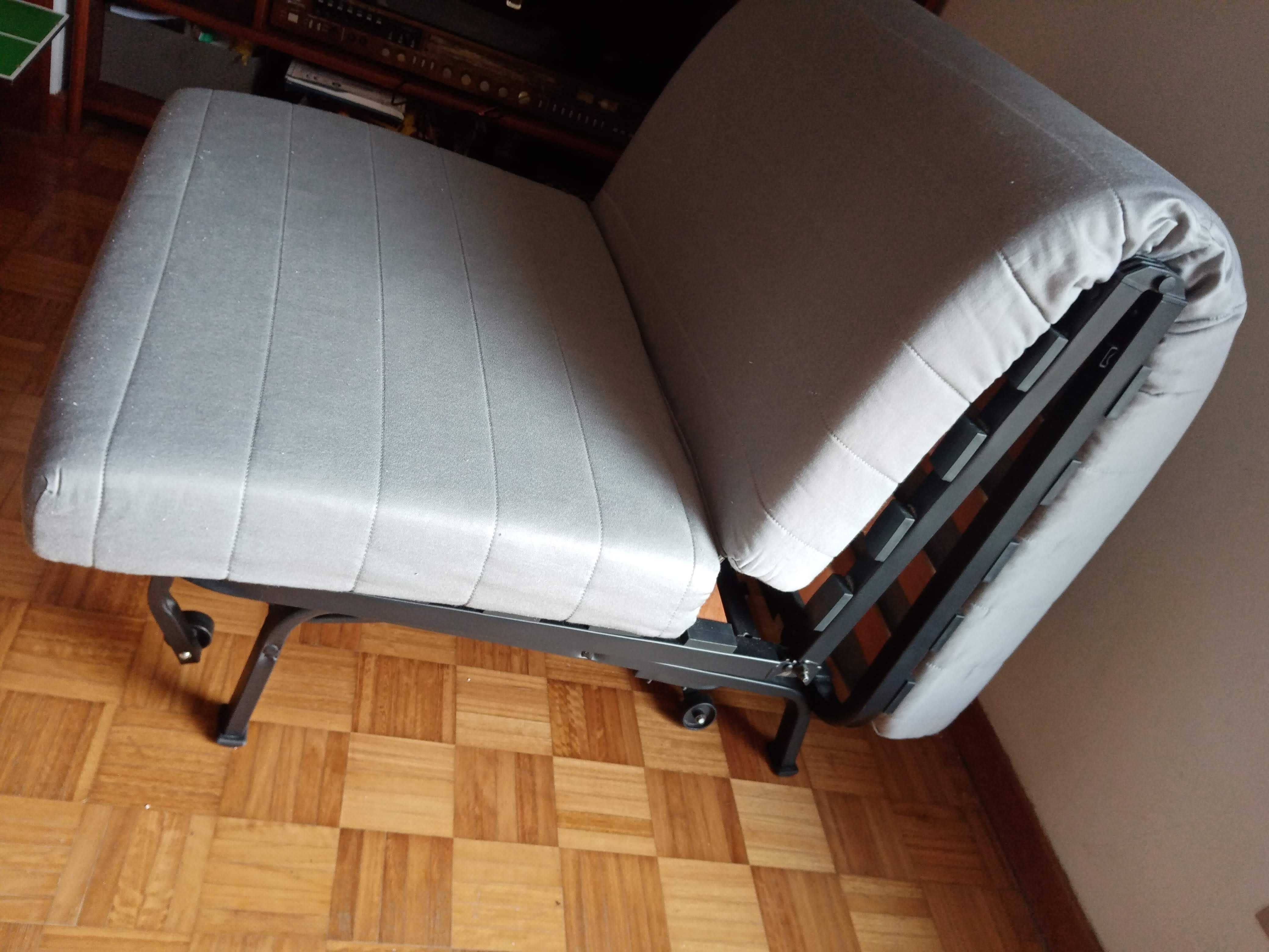 Poltrona-cama Ikea - Sofá cama individual / poltrona com capa