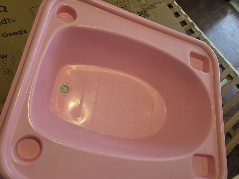 Banheira de bebe rosa