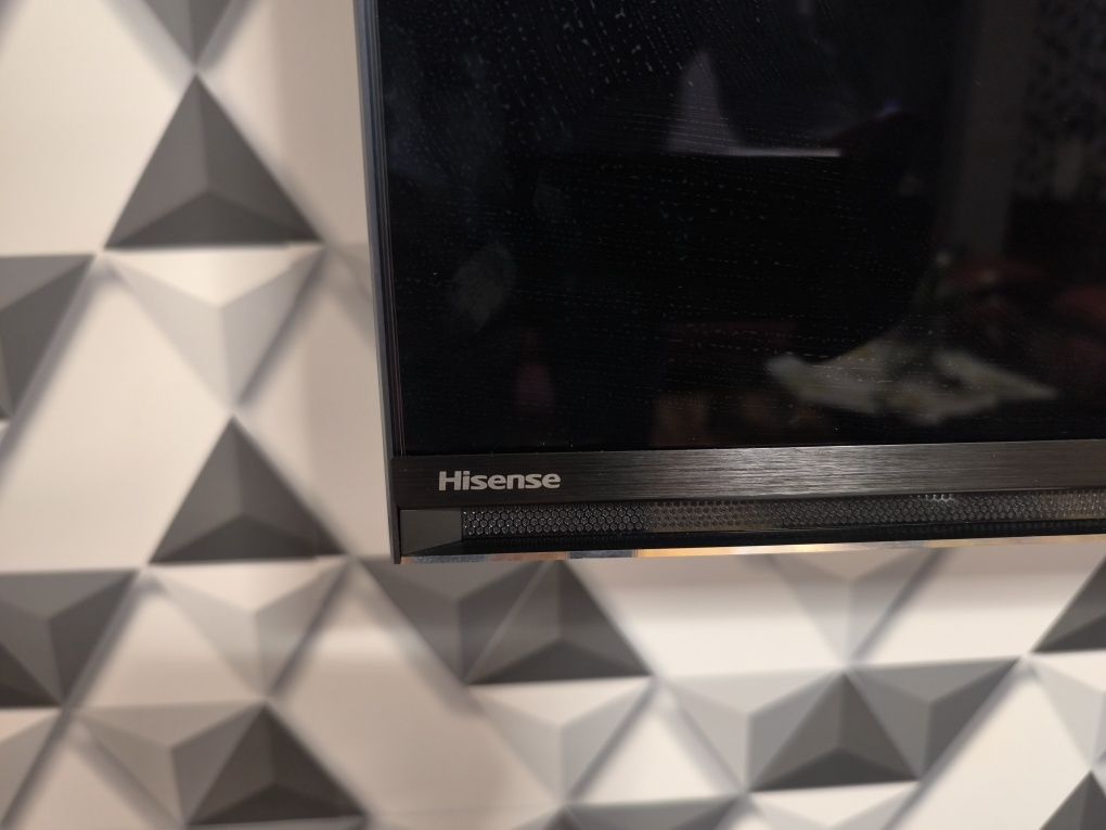 Hisense 65U8NQ, matryca uszkodzona !