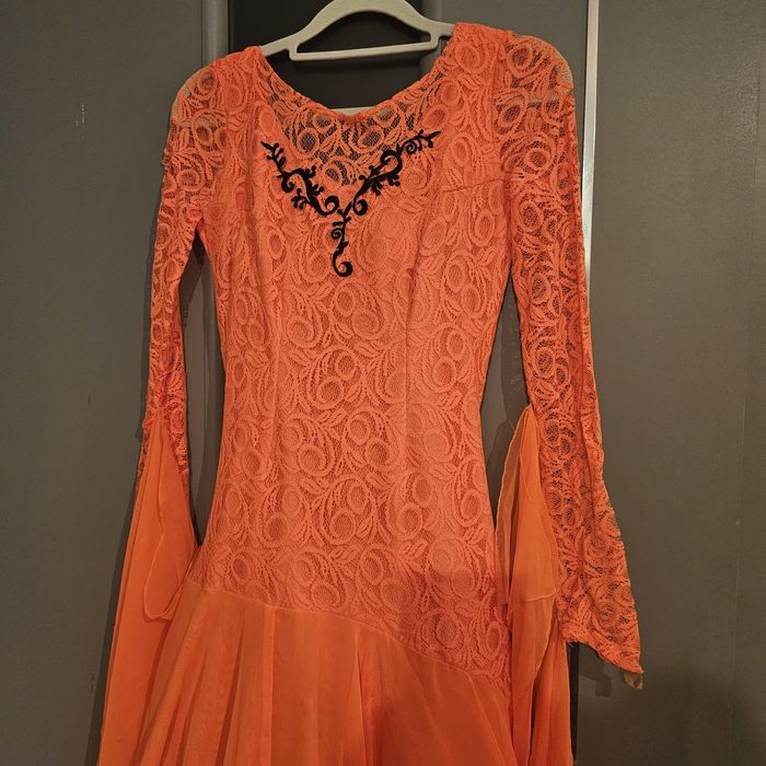 Sukienka do tańca towarzyskiego