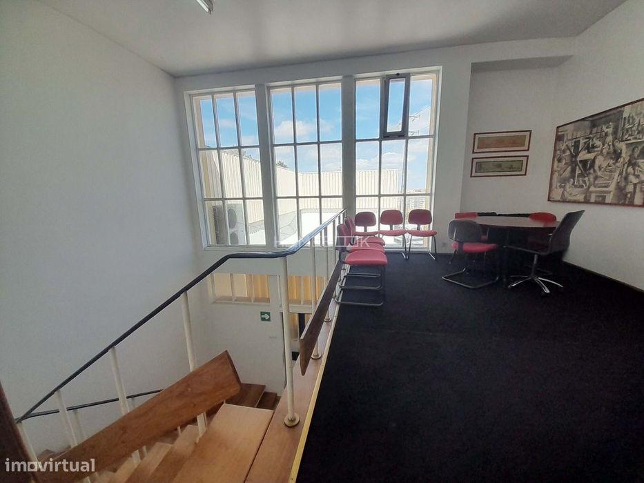 Escritórios no centro de Mafra