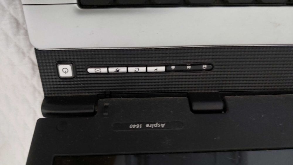 Carcaça de portatil acer com transformador