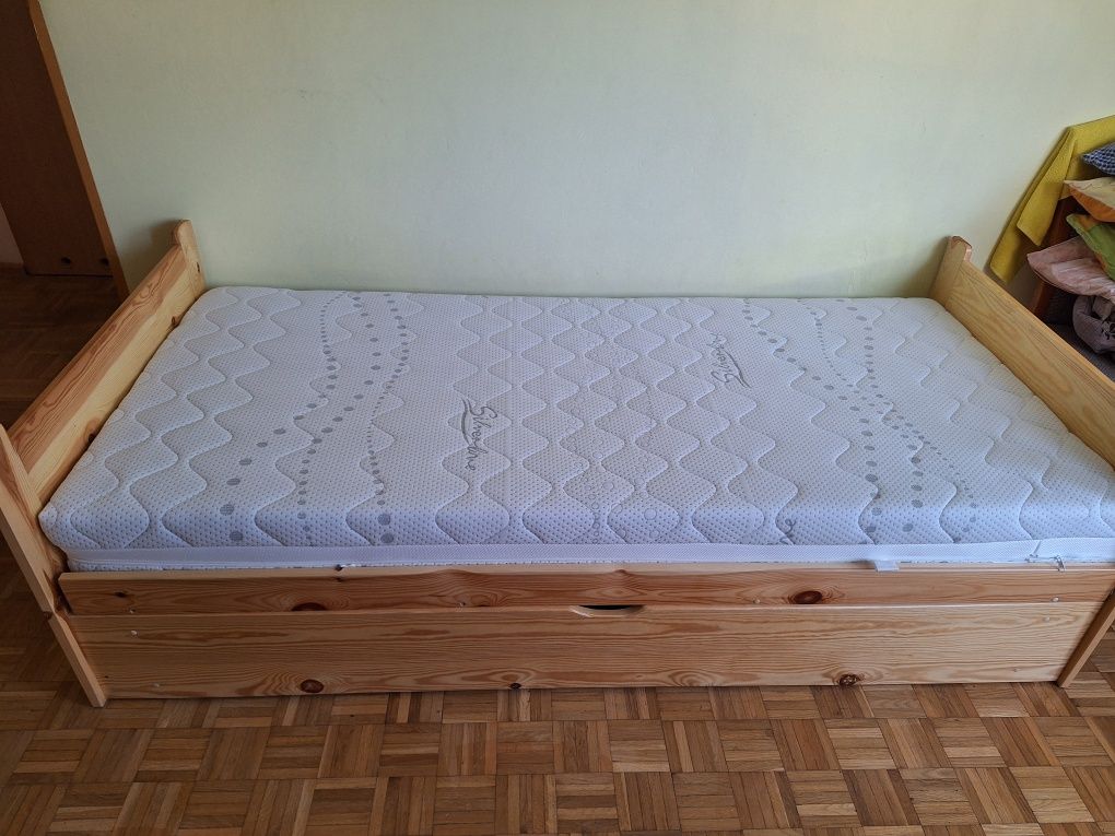 Łóżko z litego drewna 90x200 cm