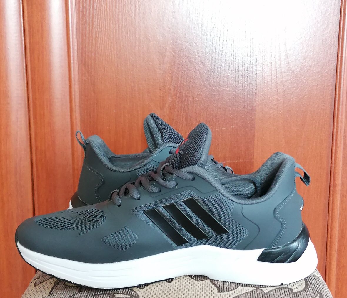 Кросівки Adidas Нові