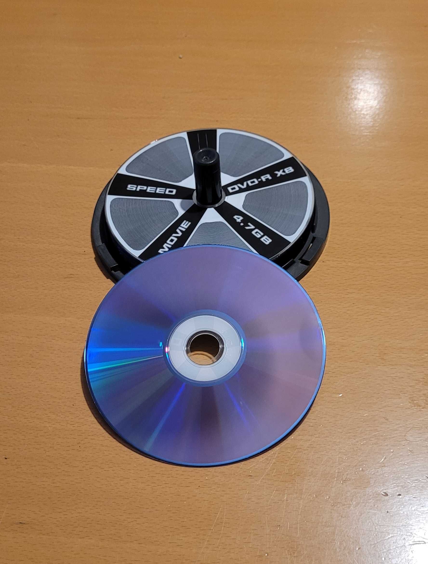 Płyty DVD-R x8 4,7GB do nagrywania +koperta