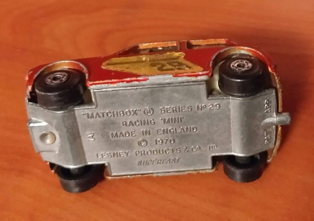 Miniatura antiga - Racing Mini - Matchbox Superfast