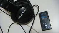 MP3-плеер Samsung YP-S5, наушники Koss ur 20