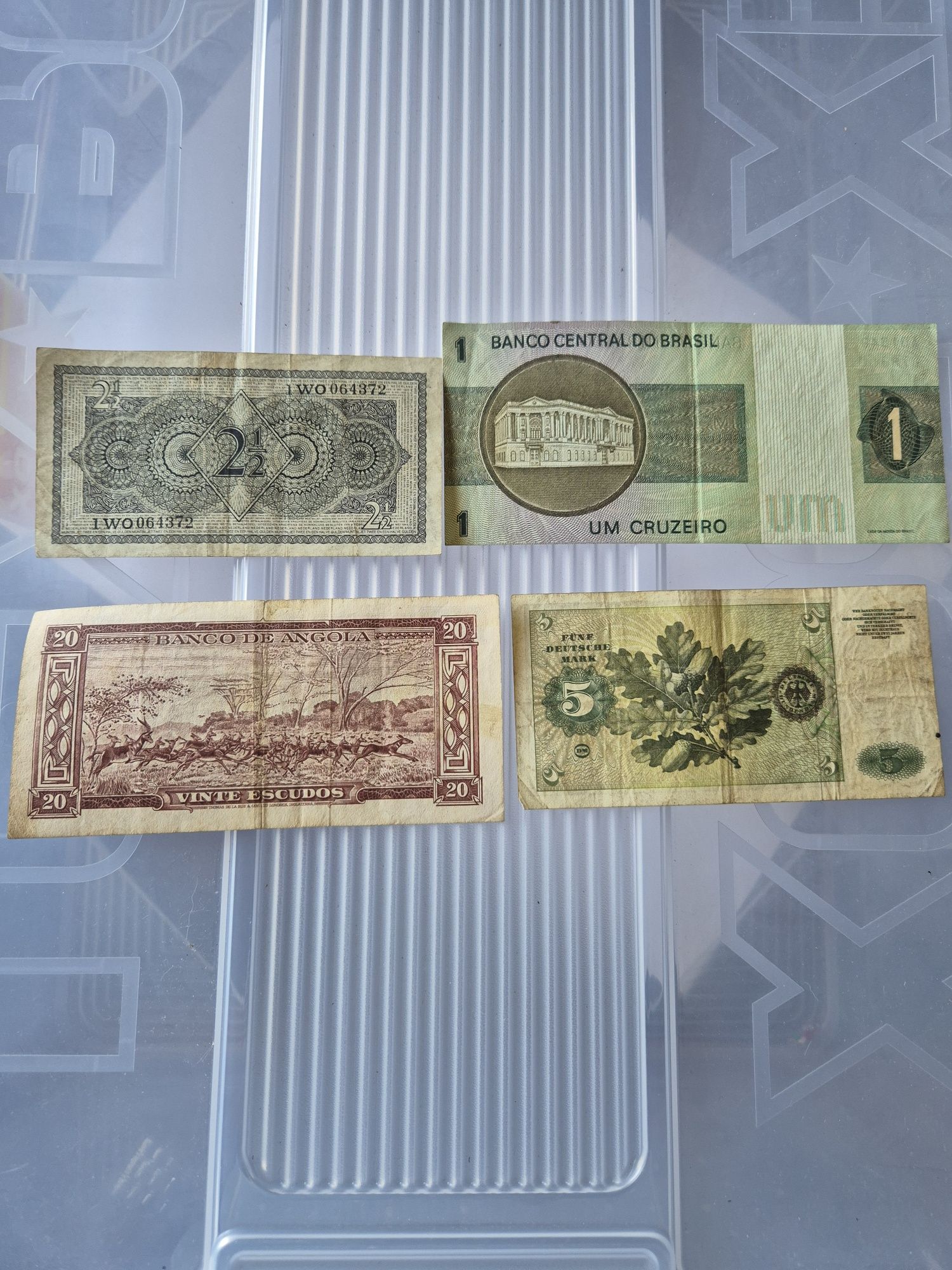 Conjunto de 4 notas antigas ideais para colecionadores