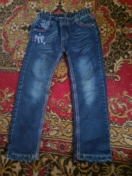 Продам класний джинсовий одягі на дівчинку