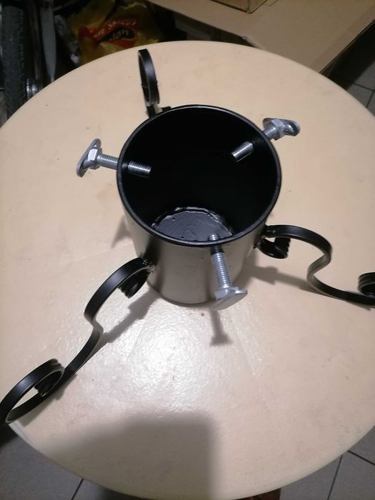 Stojak pod choinkę
