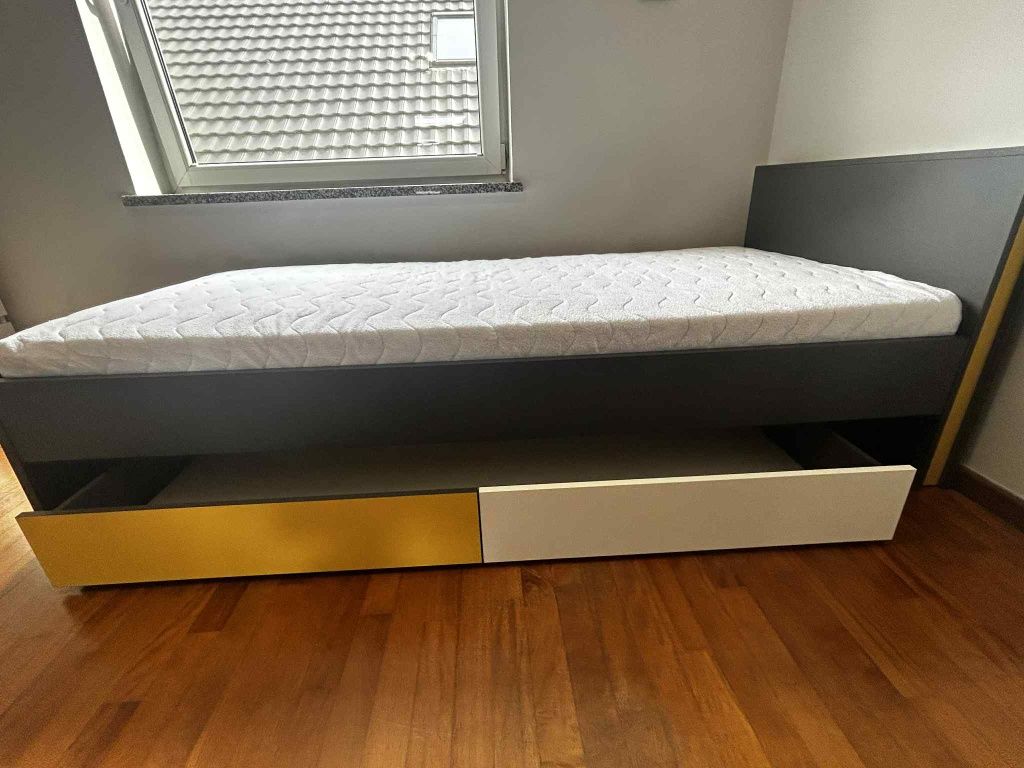 Łóżko do sypialni domu