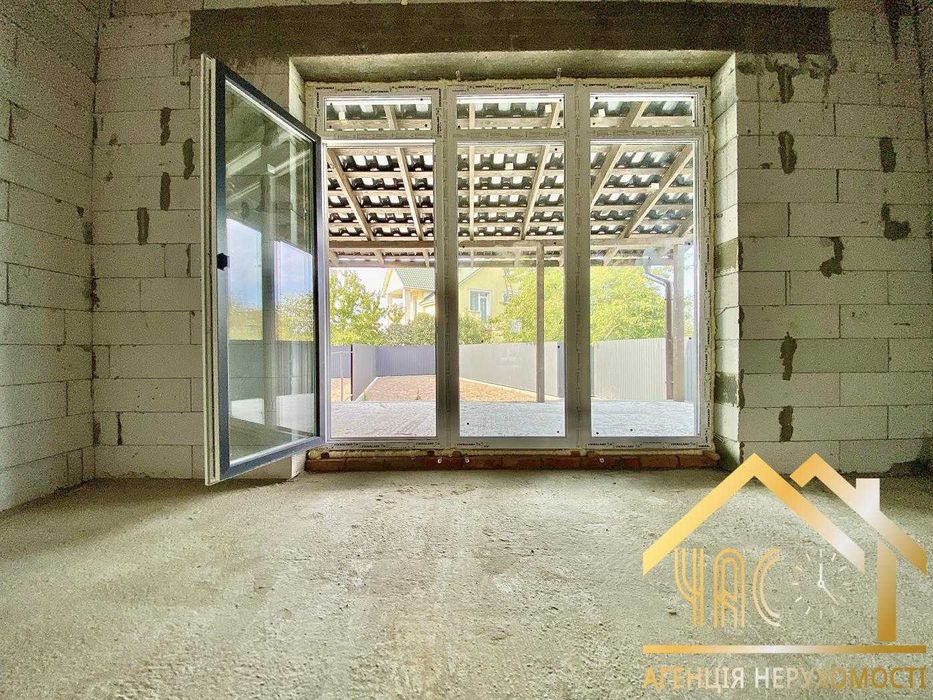 Продаж дуплексу без ремонту 130 м2 у центрі с. Гатне