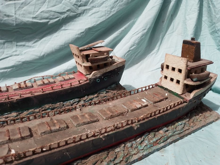 2 Navios petroleiro em madeira