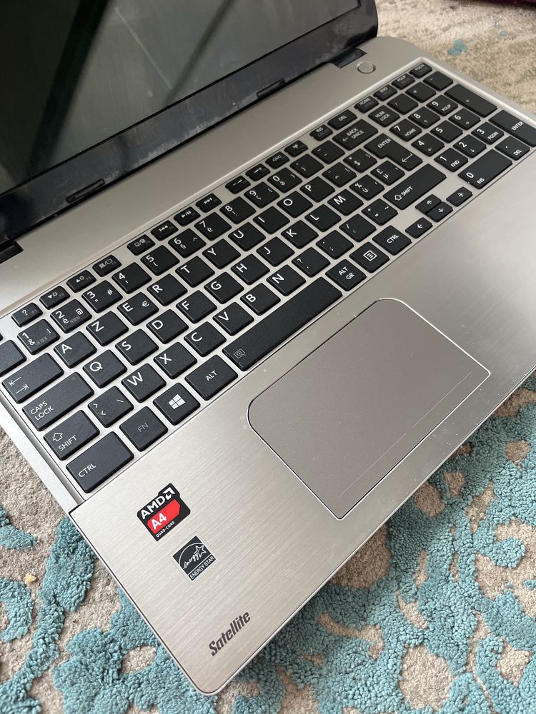 toshiba m50d-a-100 на AMD A4 заблокованй, на запчастини або від