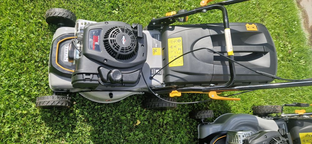 Kosiarki spalinowe z napędem