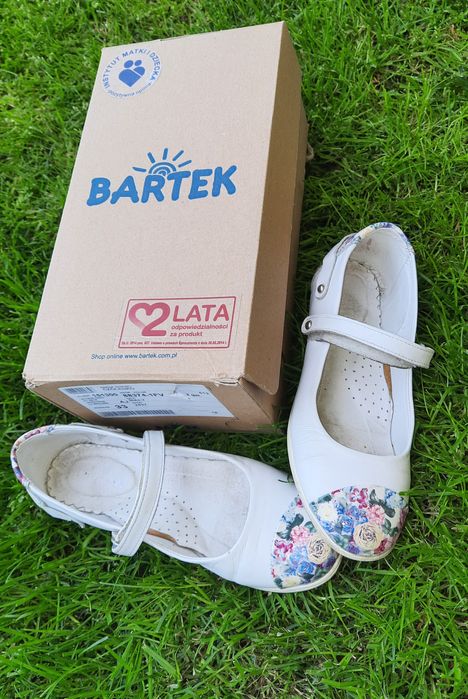 Czółenka dziewczęce