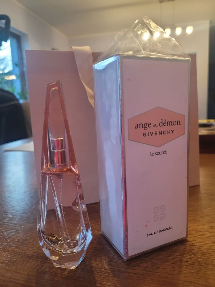 flakon pudełko po perfumach ange ou demon Givenchy 30 ml edp