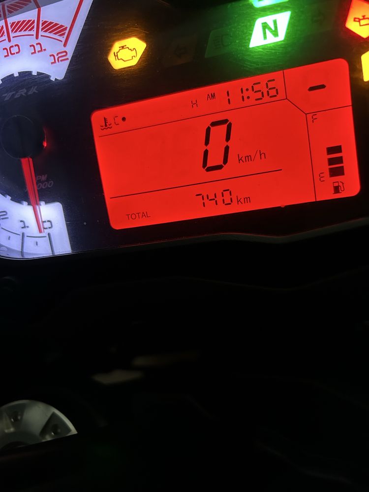 Moto BENELLI TRK502X de 2023