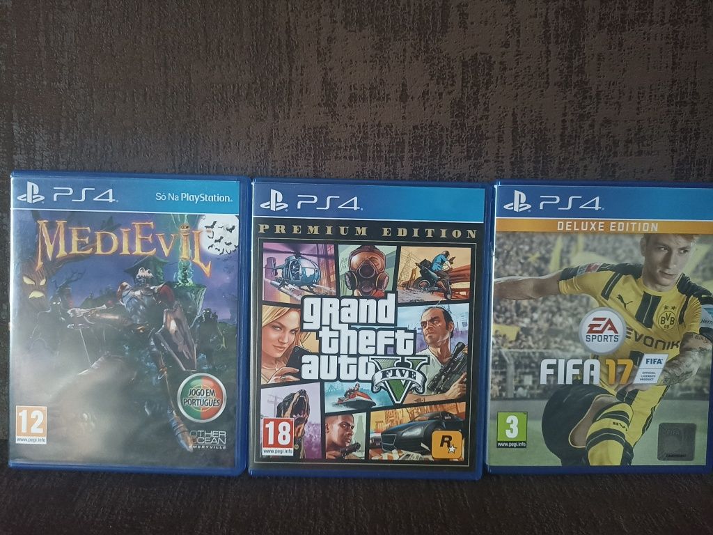 Jogos ps4 como novos