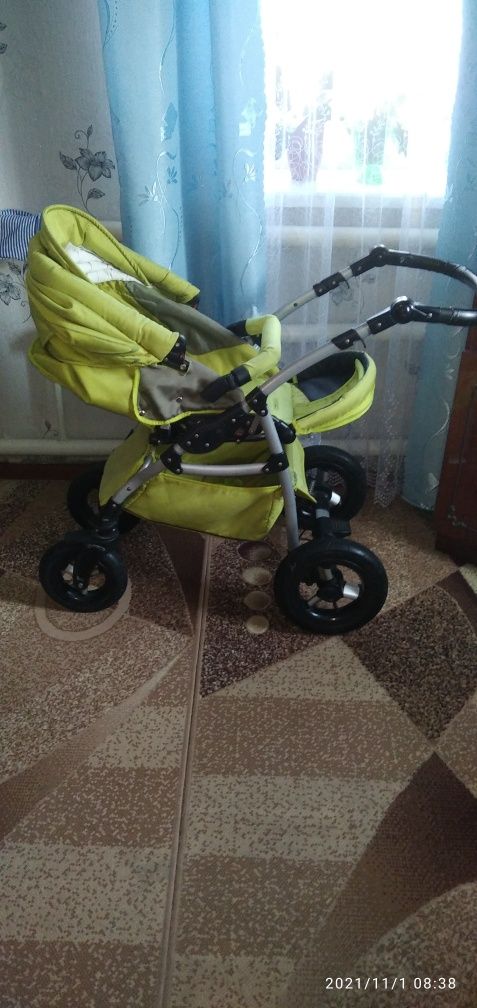 Продам детскую коляску