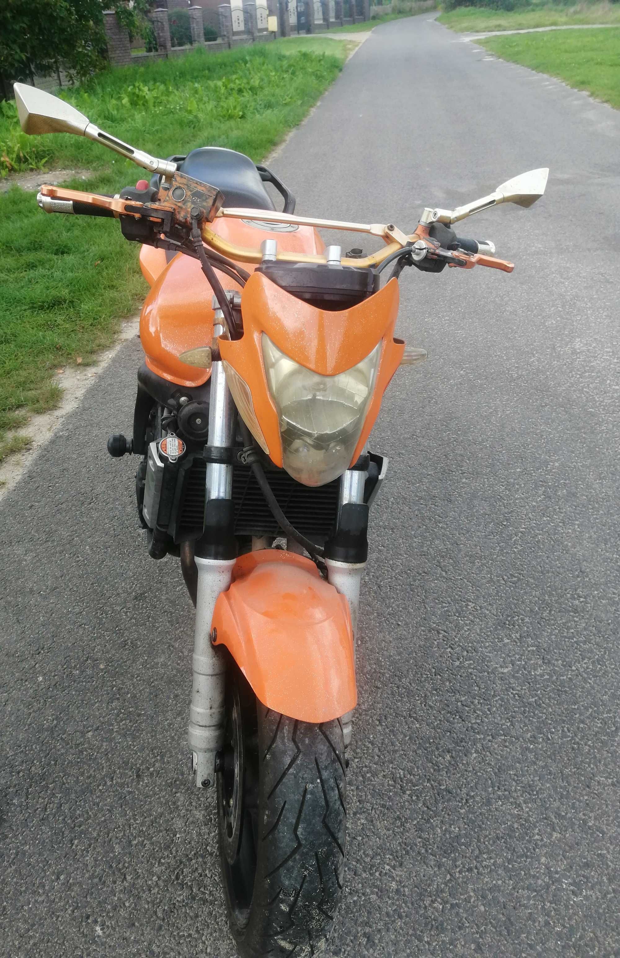 Motocykl Yamaha fz6