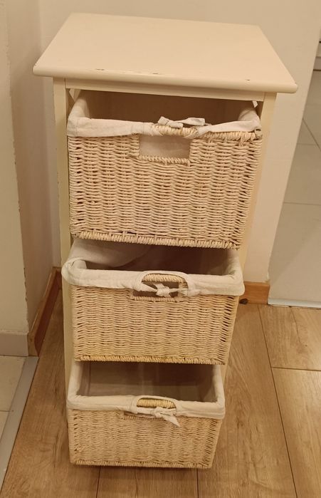 Szafka drewniana wiklinowa z szufladami Biała