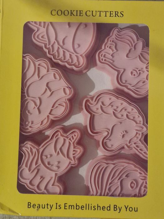 Wykrawacze do ciasteczek jednorożce