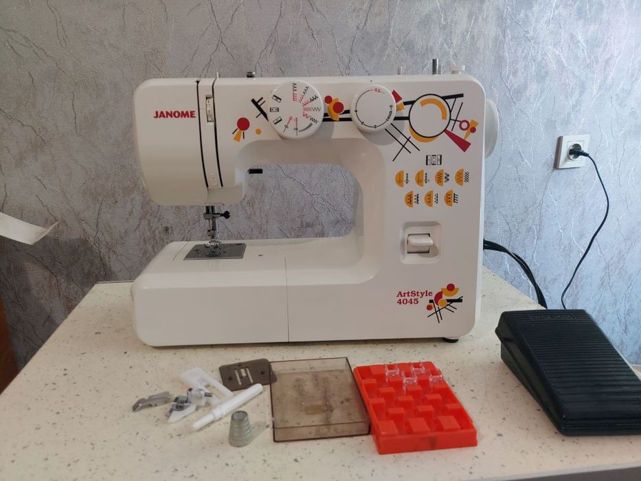 Janome.швейная машинка.швейна машина