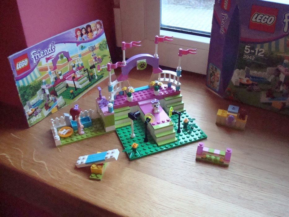 Klocki LEGO Friends - 3942 Wystawa psów w Heartlake stan bdb