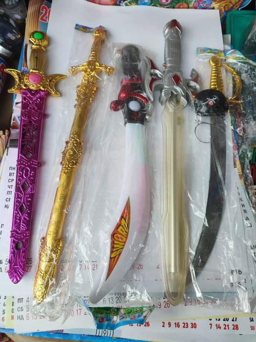 Шпаги, сабли, меч человека-паука 100% распродажа