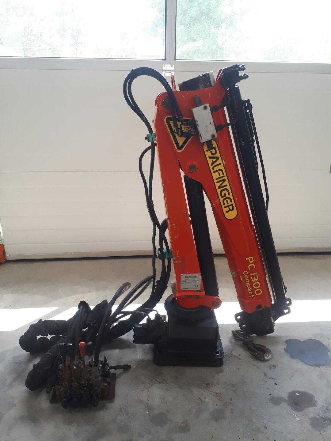 Hds palfinger 1300 na bus rozdzielacz pompa