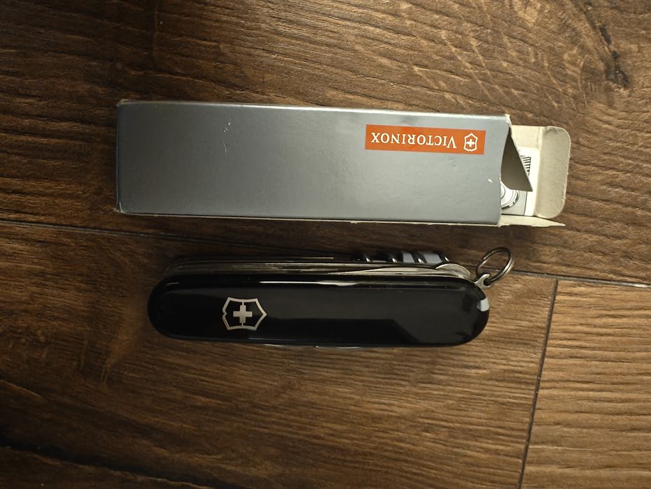 Victorinox 1.3743, scyzoryk Mountaineer, 91 mm, 18 funkcji, pilnik, pi