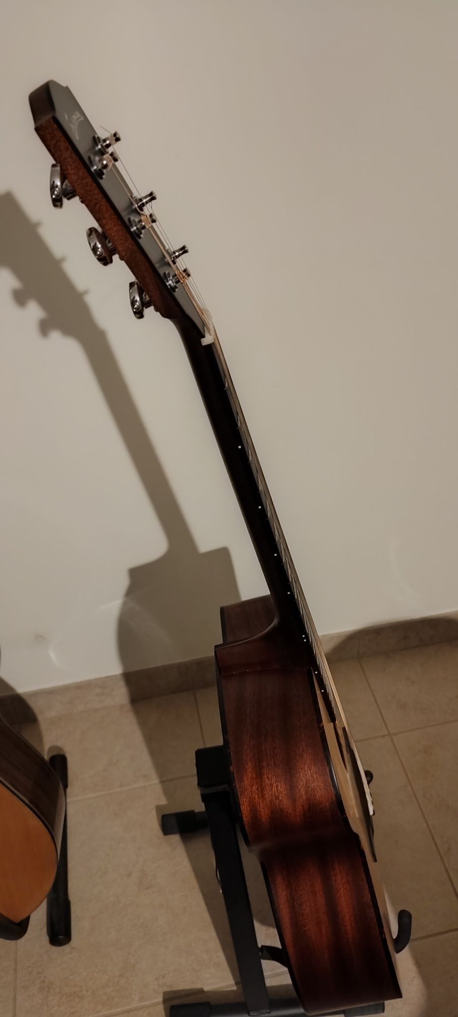 Guitarra Eletro acústica Eastman AC122 1CE com estojo