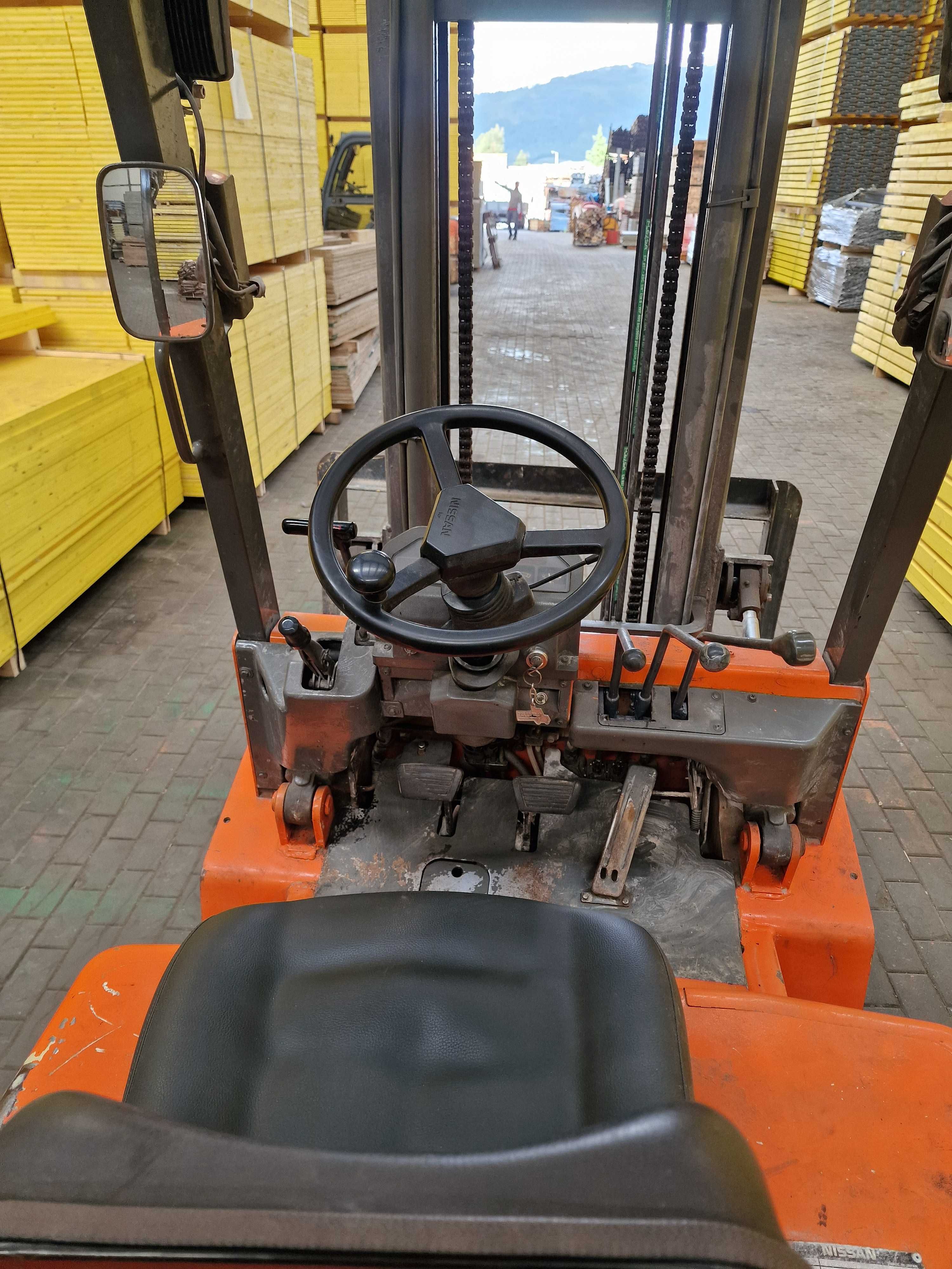 Empilhador NISSAN 2T DIESEL