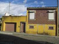 Moradia Unifamiliar T4 p/ remodelação +Anexos+Garagem - Pedrouços-Maia