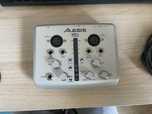 Alesis  IO2 interfejs