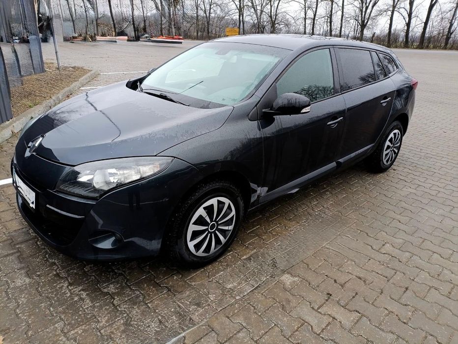 Терміново! Рено меган !