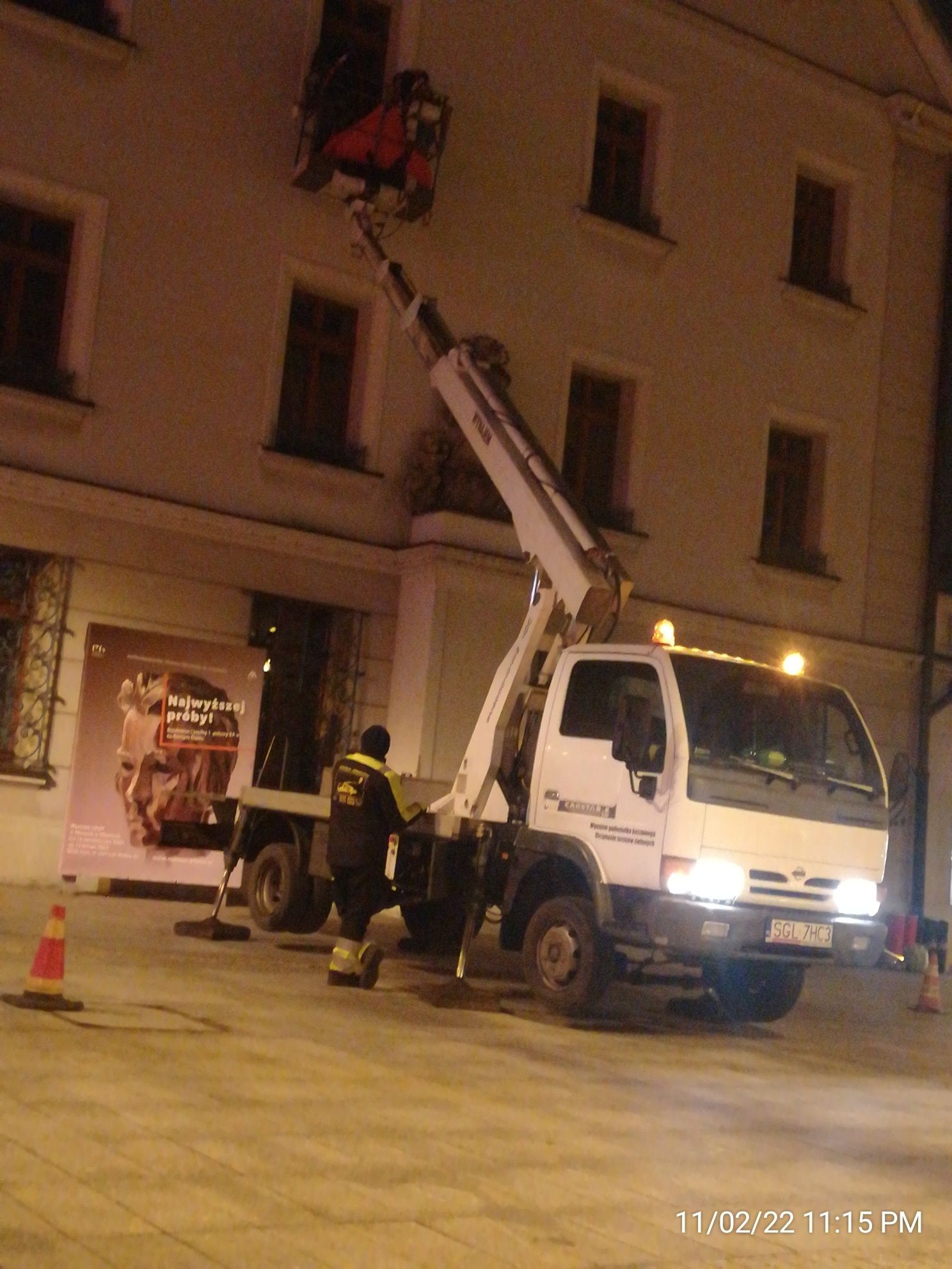 Podnośnik koszowy do wynajęcia, zwyżka 19 metrów.