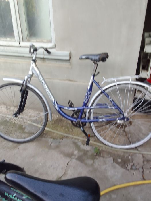 Продам два велосипеда один мужской другой женский3000 гр