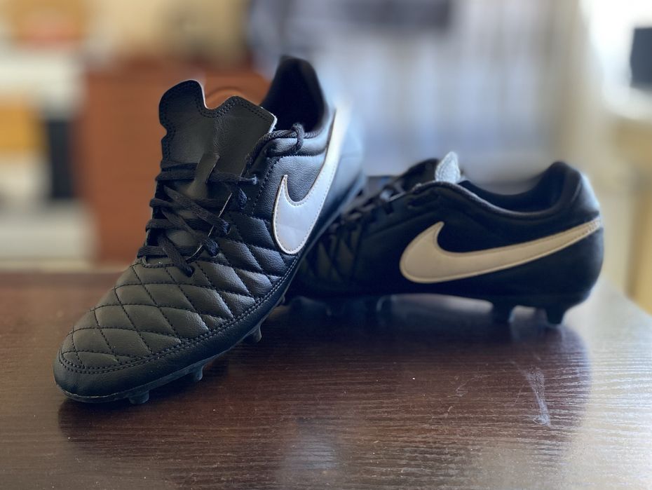 Футбольні копки Nike Majestry FG M