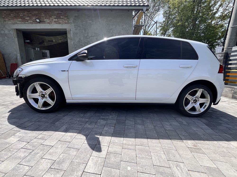 Volkswagen Golf 7,5 7 R 2018 Virtual 2.0 TSI 4motion DSG