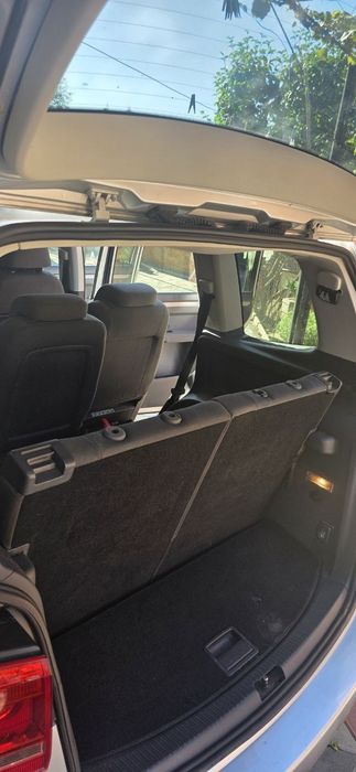 Продам  Volkswagen touran 2011