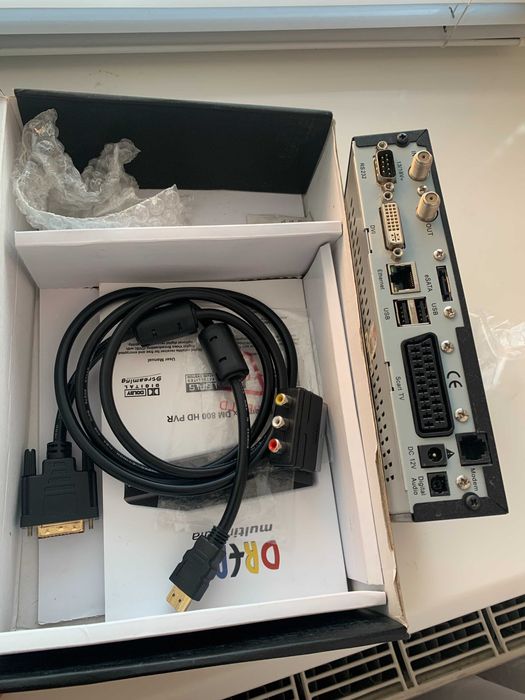 Спутниковый тюнер Dreambox 800hd