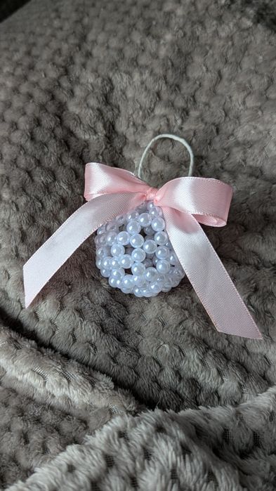 Ялинкові прикраси з бусин на ялинку ручної роботи