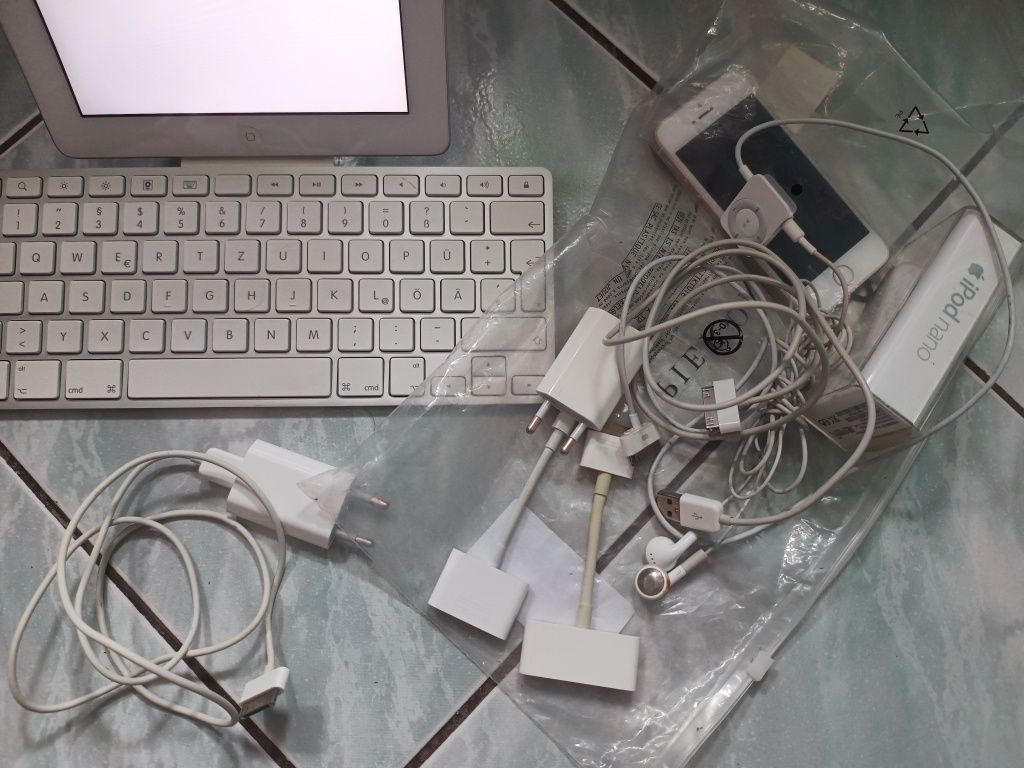 Ipad Apple+iPhone SE Gold
